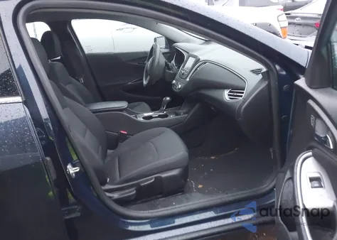 2017 Chevrolet Malibu Ls z USA, uszkodzony, nr VIN 1G1ZB5ST7HF123060